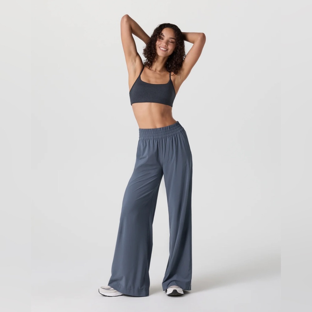 Vuori Wide-Leg Lounge Pants in Slate - Picture 4 of 8